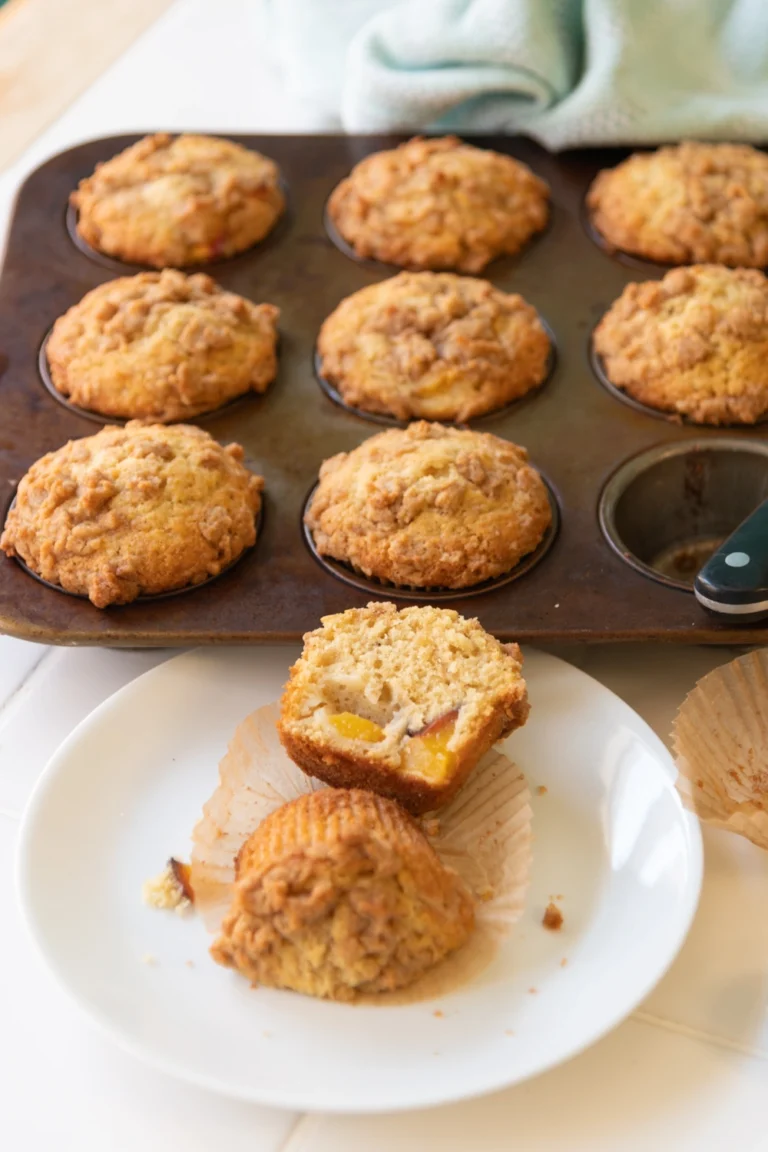 peach streusel muffins